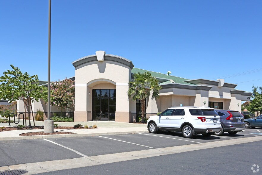 436 E Yosemite Ave, Merced, CA à vendre - Photo de l’immeuble – Image 3 sur 35
