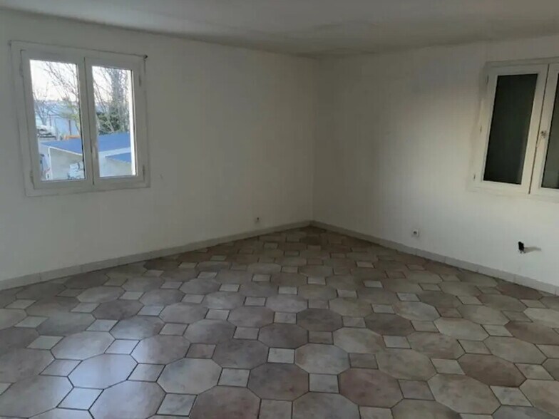 Bureau dans Carpentras à louer - Photo intérieure – Image 3 sur 6