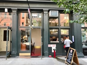 139 Reade St, New York, NY à louer Photo de l’immeuble– Image 1 sur 6