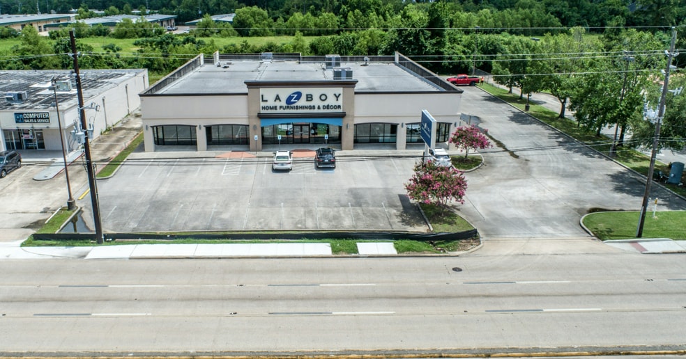 6329 FM 1960 Rd W, Houston, TX à louer - Photo de l’immeuble – Image 3 sur 6