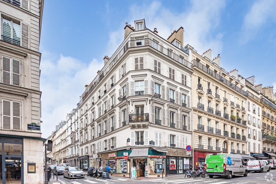 6 Rue Louise-Emilie De La Tour D'Auvergne, Paris à louer - Photo principale – Image 1 sur 2