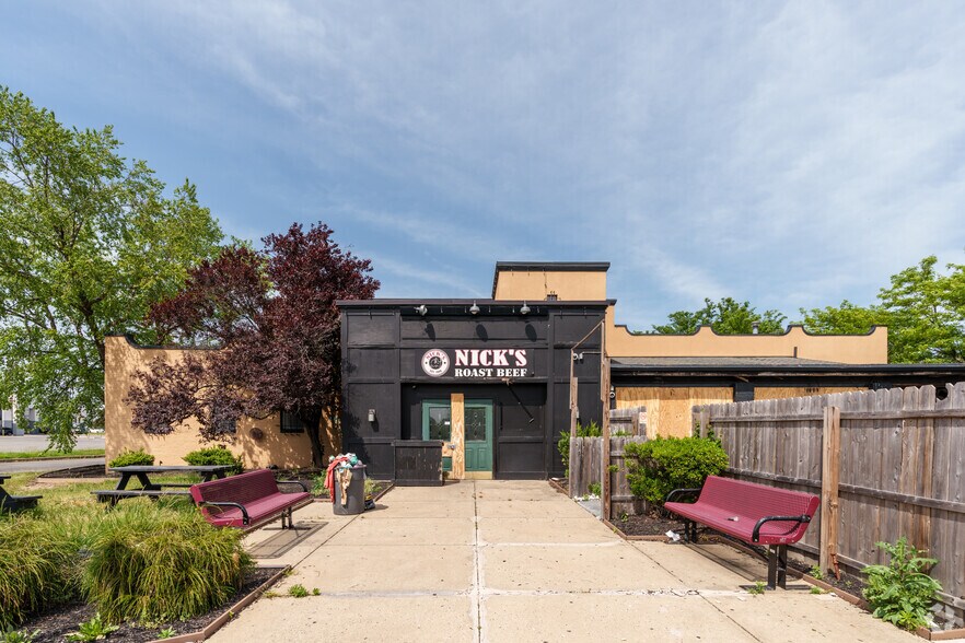 4501 Woodhaven Rd, Philadelphia, PA à vendre - Photo de l’immeuble – Image 2 sur 3