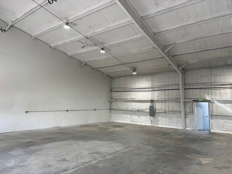 313 Skyway Blvd, Belgrade, MT à louer - Photo intérieure – Image 2 sur 6
