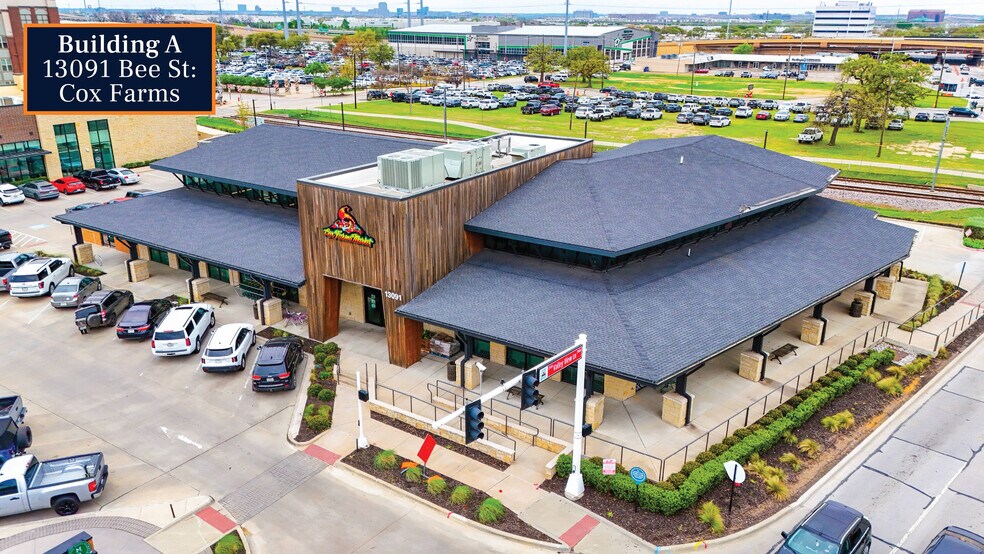 13001 Bee St, Farmers Branch, TX à vendre - Photo de l’immeuble – Image 3 sur 7