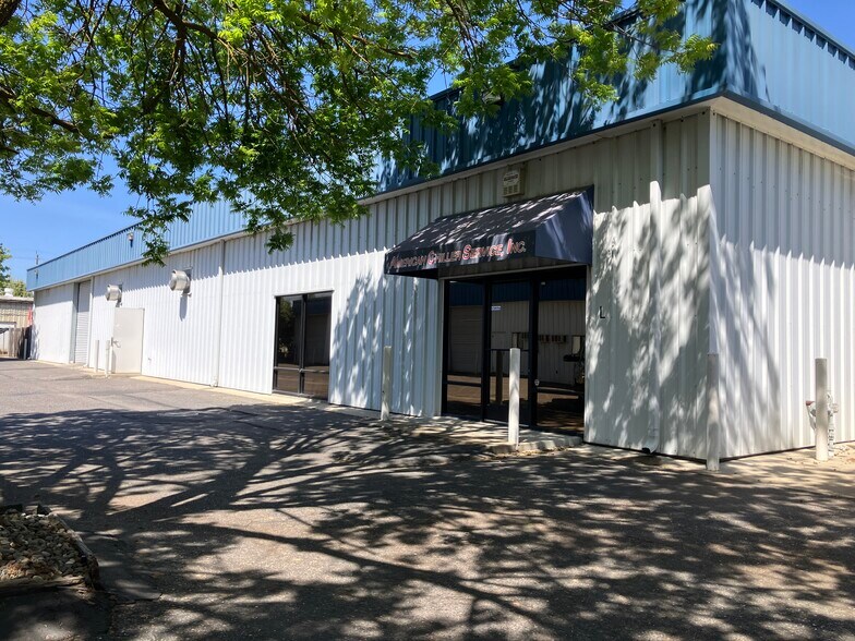 931 Reno Ave, Modesto, CA à louer - Photo de l’immeuble – Image 1 sur 7