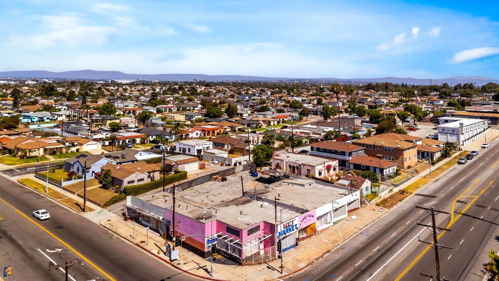 10715 S Western Ave, Los Angeles, CA à louer - Photo de l’immeuble – Image 3 sur 5