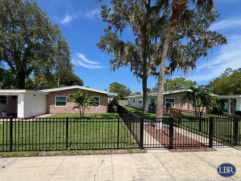 1809 Highland Ave, Melbourne, FL à vendre - Photo principale – Image 1 sur 6