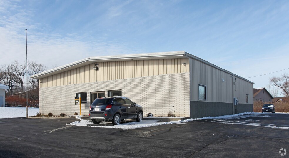 636 W Washington St, Geneva, NY à louer - Photo de l’immeuble – Image 2 sur 34