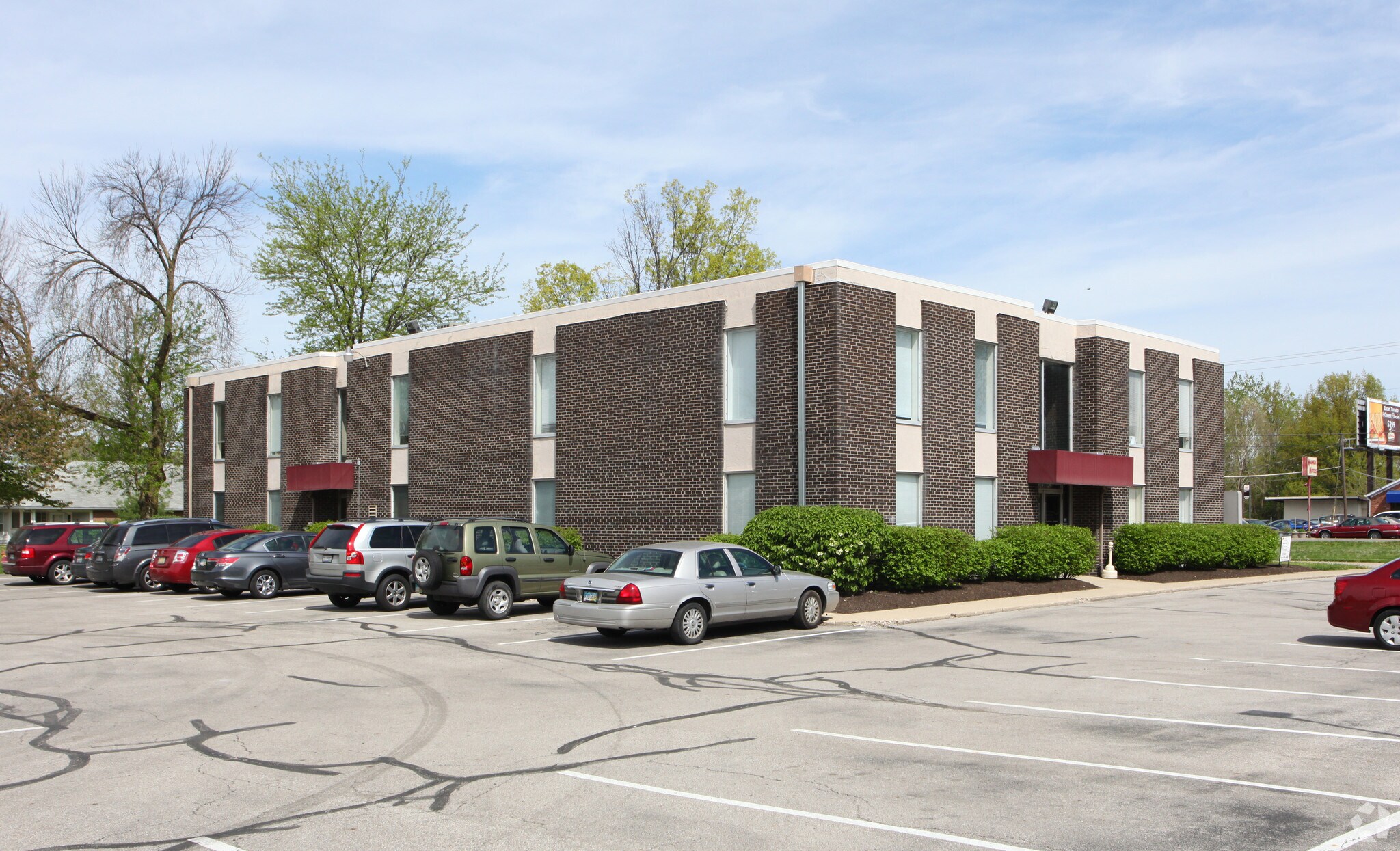 5969 E Livingston Ave, Columbus, OH à louer Photo principale– Image 1 sur 12