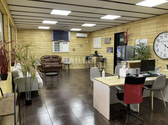 Plus de détails pour Local commercial à louer
