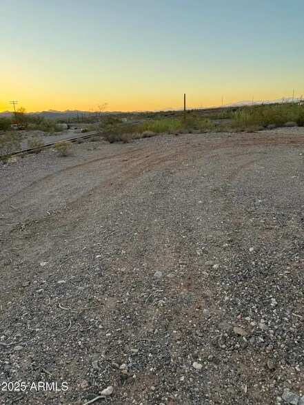 26XXX W Gates Rd, Morristown, AZ à vendre - Photo de l’immeuble – Image 2 sur 4