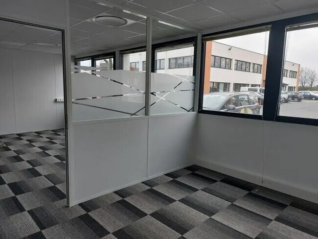 Plus de détails pour Bureau à louer