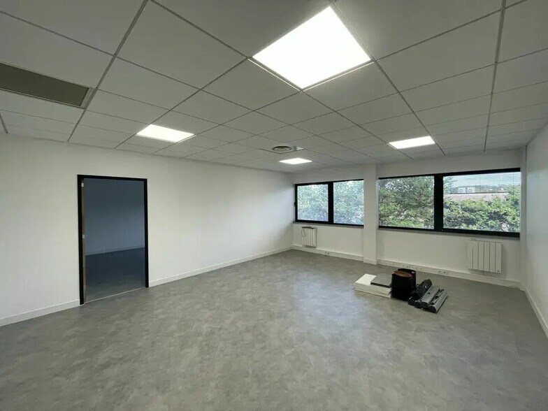 Bureau dans Oberhausbergen à louer - Photo de l’immeuble – Image 2 sur 6