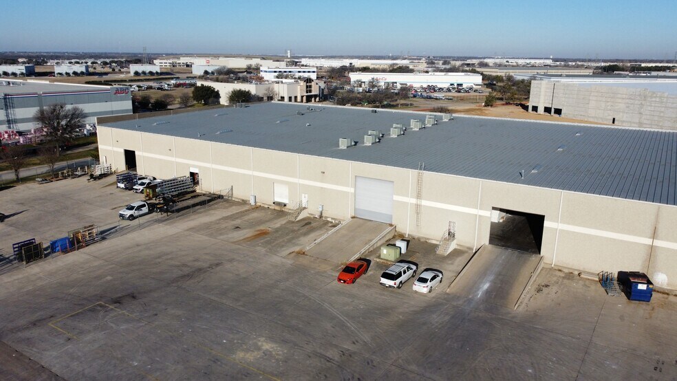 7500-7524 S Jack Newell Blvd, Fort Worth, TX à louer - Photo de l’immeuble – Image 3 sur 13