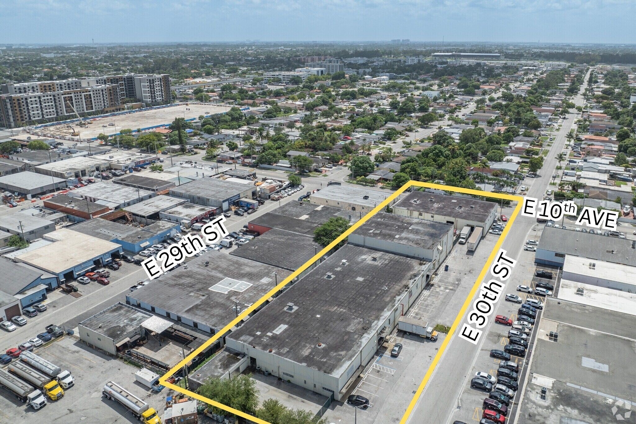 1000-1030 E 30th Street portefeuille de 2 biens à vendre sur LoopNet.fr Aérien– Image 1 sur 30
