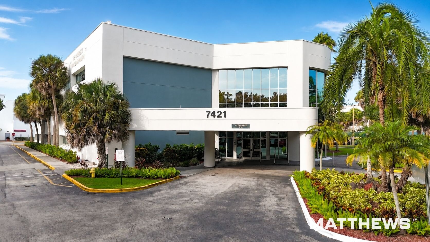 7421 N University Dr, Tamarac, FL à vendre Photo de l’immeuble– Image 1 sur 4