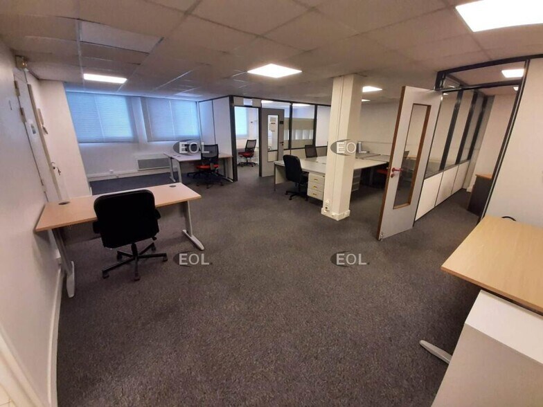 Bureau dans Châtillon à louer - Photo intérieure – Image 1 sur 10