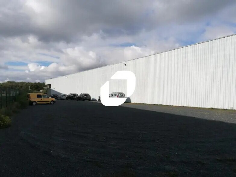 Local d’activités dans Reyrieux à louer - Photo de l’immeuble – Image 2 sur 29
