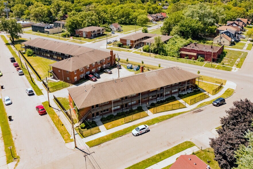 Income Generating Multifamily Portfolio portefeuille de 2 biens à vendre sur LoopNet.fr - Photo de l’immeuble – Image 3 sur 13