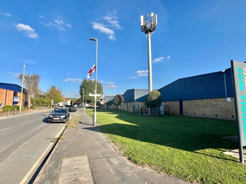 Liddall Way, West Drayton à louer - Photo de l’immeuble – Image 3 sur 3