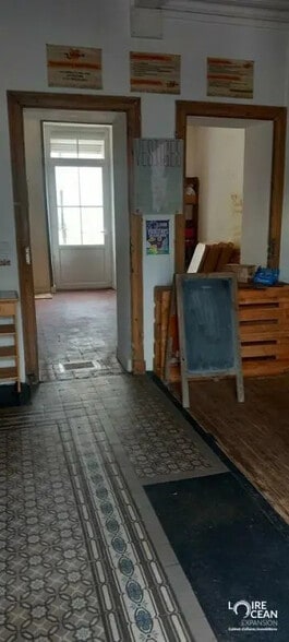 Local commercial dans Nantes à louer - Photo de l’immeuble – Image 2 sur 5