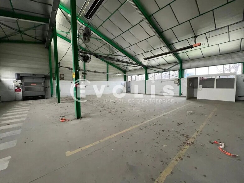 Local d’activités dans Mornant à louer - Photo intérieure – Image 3 sur 7