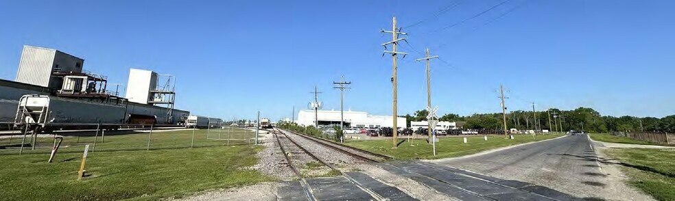 12370 Leisure Rd, Baton Rouge, LA à vendre - Photo de l’immeuble – Image 2 sur 5
