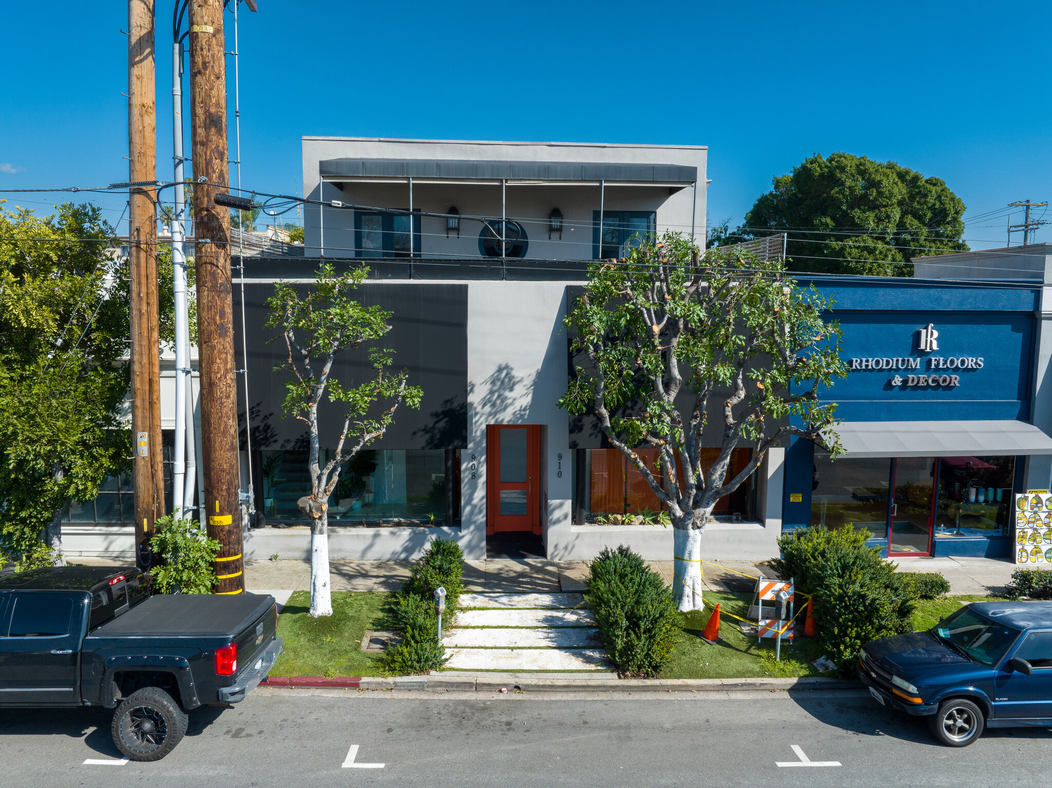 908-910 N La Cienega Blvd, Los Angeles, CA à vendre Photo de l’immeuble– Image 1 sur 96