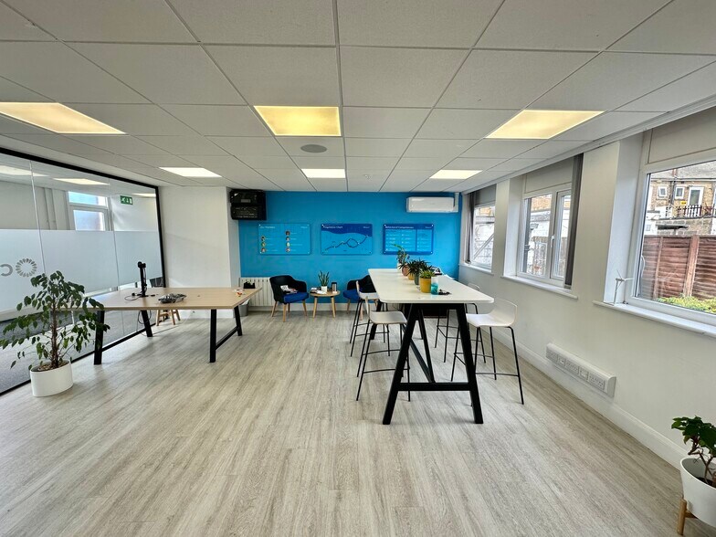 Bryant Road, Poole à vendre - Photo de l’immeuble – Image 2 sur 13