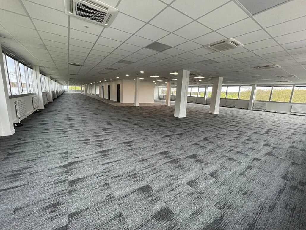 3002 Avenue De L'entreprise, Cergy à louer Photo intérieure– Image 1 sur 2