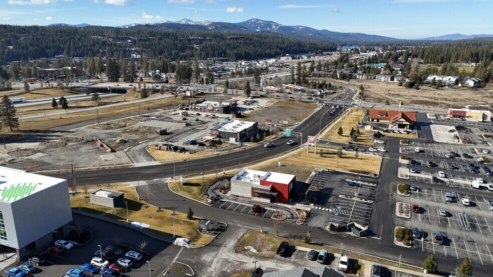 1423 W Appleway Ave, Coeur d'Alene, ID à louer - Photo de l’immeuble – Image 3 sur 11