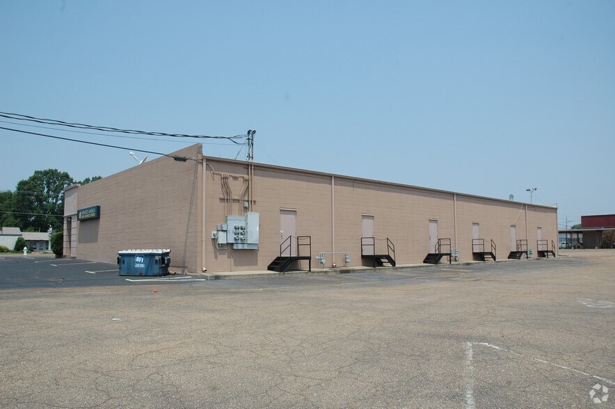 1400 Ellis Ave, Jackson, MS à louer - Photo de l’immeuble – Image 2 sur 6