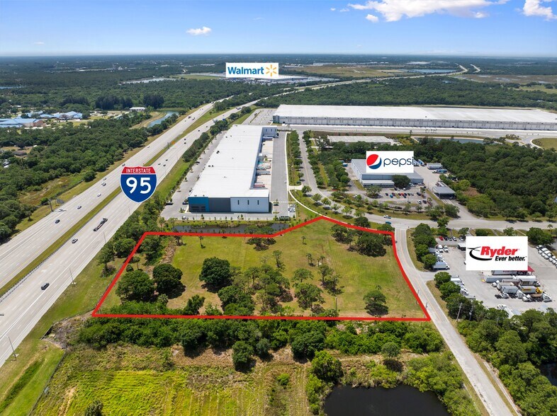 Crossroads Pky, Fort Pierce, FL à vendre - Aérien – Image 3 sur 10