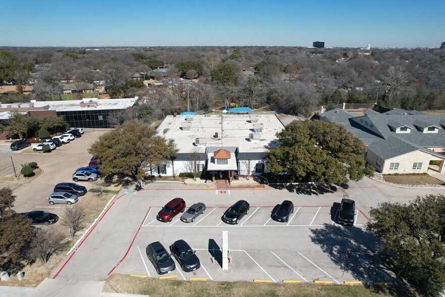 1717 W Plano Pky, Plano, TX à vendre - Photo de l’immeuble – Image 3 sur 4