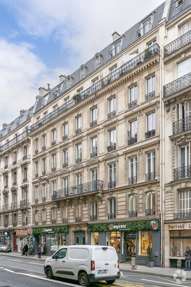 88 Rue La Fayette, Paris à louer - Photo de l’immeuble – Image 3 sur 6