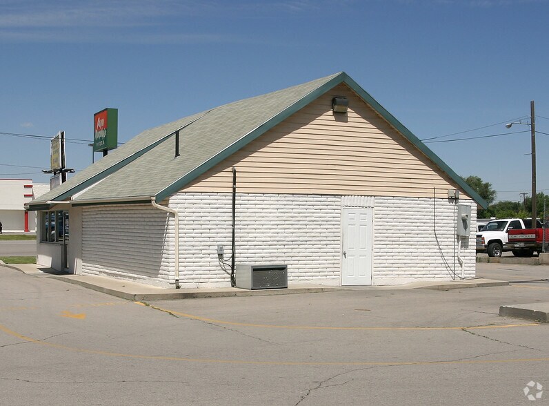 895 S University Ave, Provo, UT à vendre - Photo de l’immeuble – Image 2 sur 10
