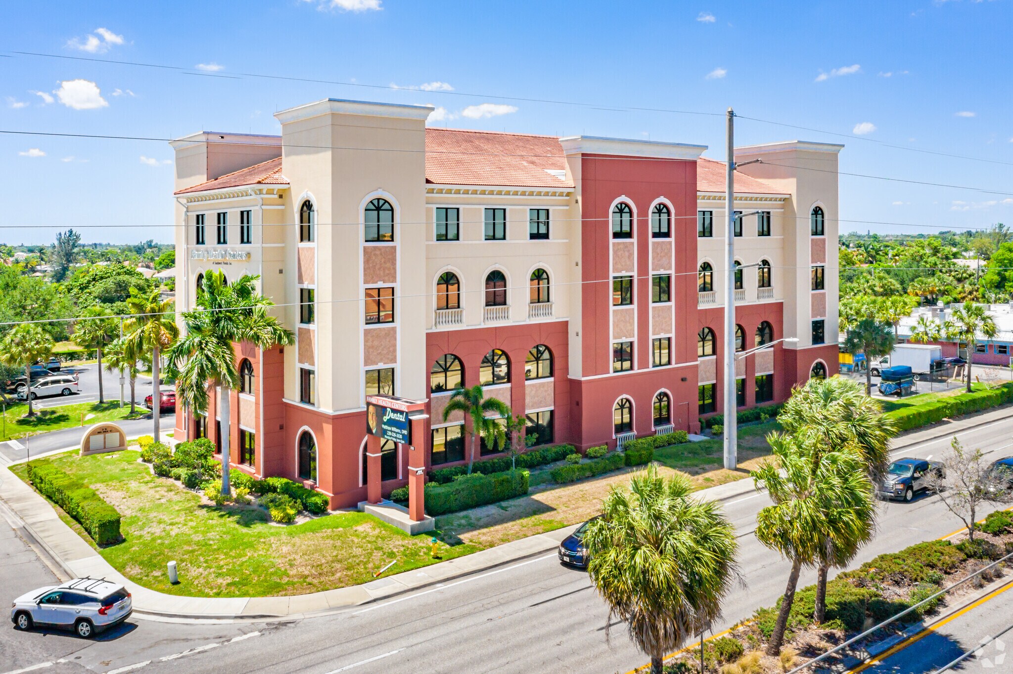 326 Del Prado Blvd, Cape Coral, FL à vendre Photo principale– Image 1 sur 12