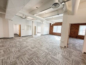 130-136 E Chestnut St, Columbus, OH à louer Photo intérieure– Image 2 sur 12