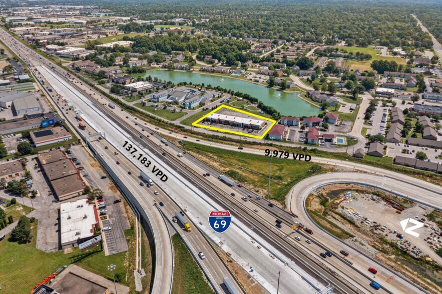 8345 Clearvista Pl, Indianapolis, IN à louer - Photo de l’immeuble – Image 2 sur 3