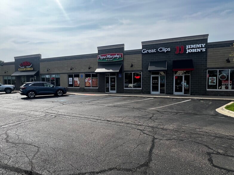 770 E 16th St, Holland, MI à louer - Photo de l’immeuble – Image 2 sur 2