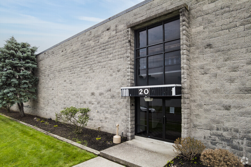 20 Capitol Dr, Moonachie, NJ à louer - Photo de l’immeuble – Image 3 sur 3