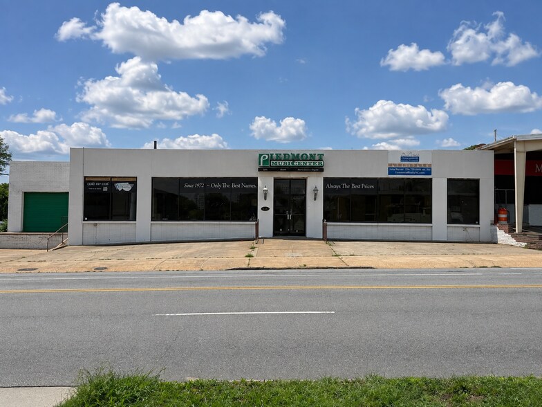 212 N Broad St, Winston-Salem, NC à louer - Photo de l’immeuble – Image 2 sur 5