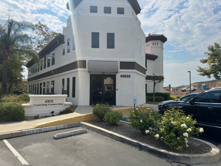 43533 Ridge Park Dr, Temecula, CA à louer Photo principale– Image 1 sur 7