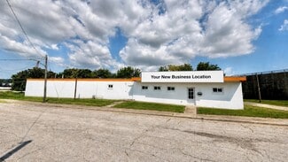 Plus de détails pour 707 N Lumber St, Bloomington, IL - Industriel/Logistique à vendre
