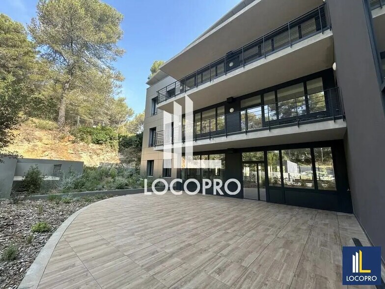 Bureau dans Valbonne à louer - Photo de l’immeuble – Image 3 sur 17