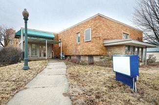 Plus de détails pour 321 E 3rd St N, Newton, IA - Bureau à louer