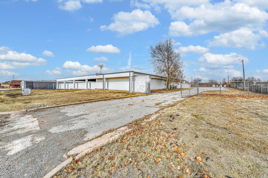 6725 NW Atlanta Ave, Lawton, OK à louer - Photo de l’immeuble – Image 3 sur 26