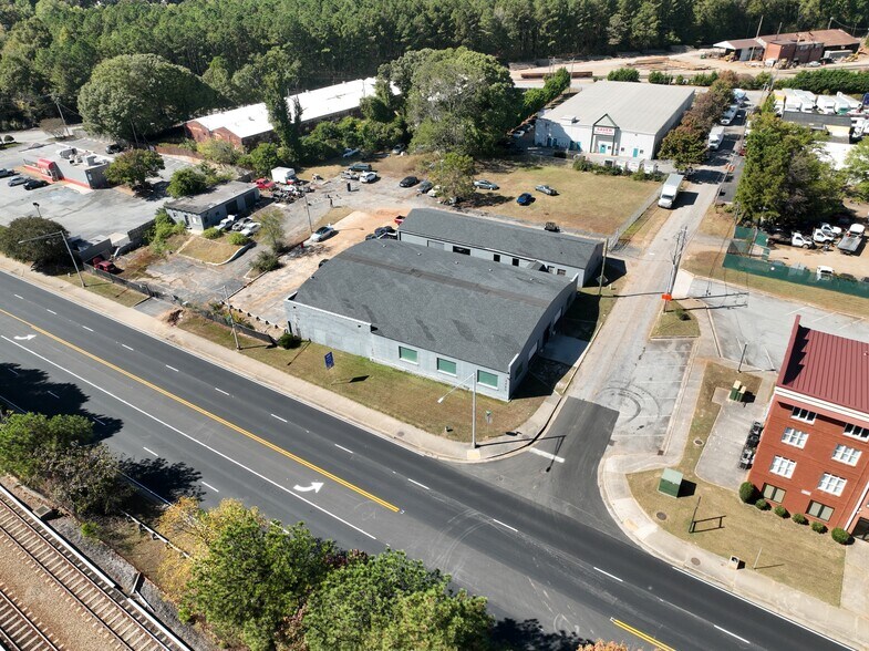 2485 Main St, East Point, GA à vendre - Photo de l’immeuble – Image 2 sur 6