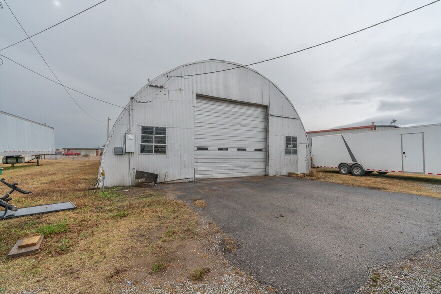 1923 E Highway 66, El Reno, OK à vendre - Photo de l’immeuble – Image 2 sur 50