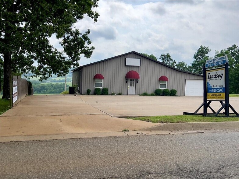 199 Harmony Rd, Huntsville, AR à vendre - Photo de l’immeuble – Image 1 sur 18